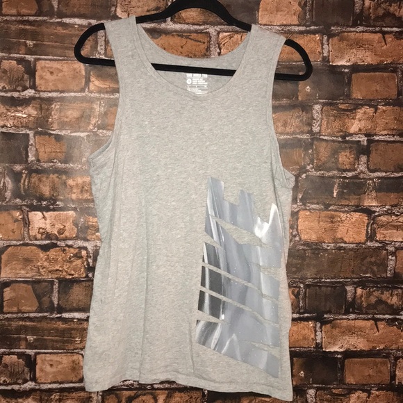 Nike Other - The Nike Tee tank top